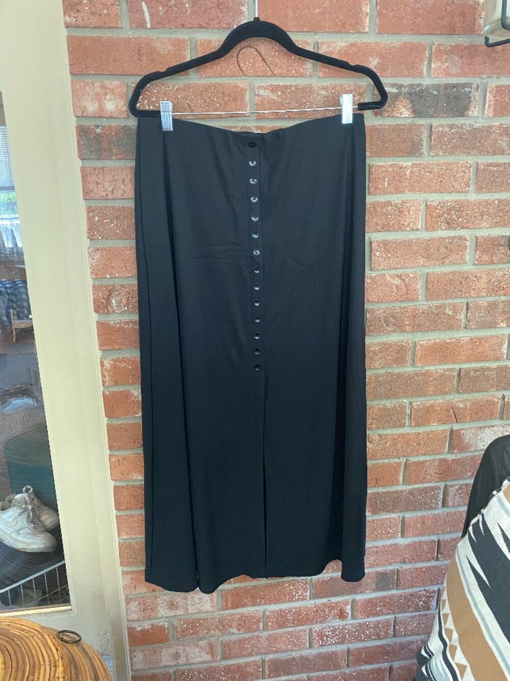 Briggs New York Button Front Midi Skirt